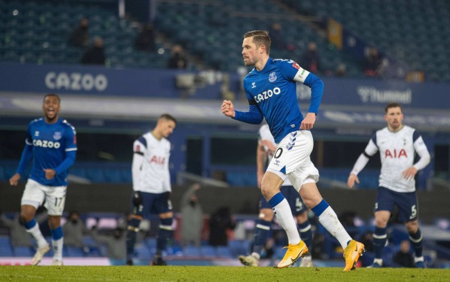 他的成长历 他的成长历